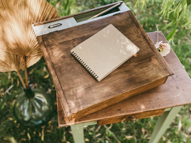 Pupitre à poser "Livre d'or" - 10€